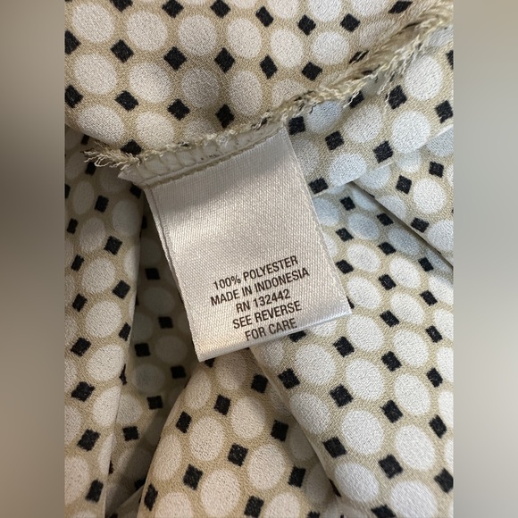 CB Established 1962 Flutter sleeve blouse - Picture 5 of 5